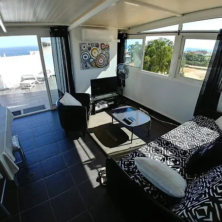 Oura Panoramic Sea View Roof Top, Pisc, Plage 200m, Strip Apartment Albufeira